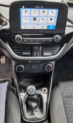 Ford Fiesta cena 17700 przebieg: 77000, rok produkcji 2018 z Ustrzyki Dolne małe 46